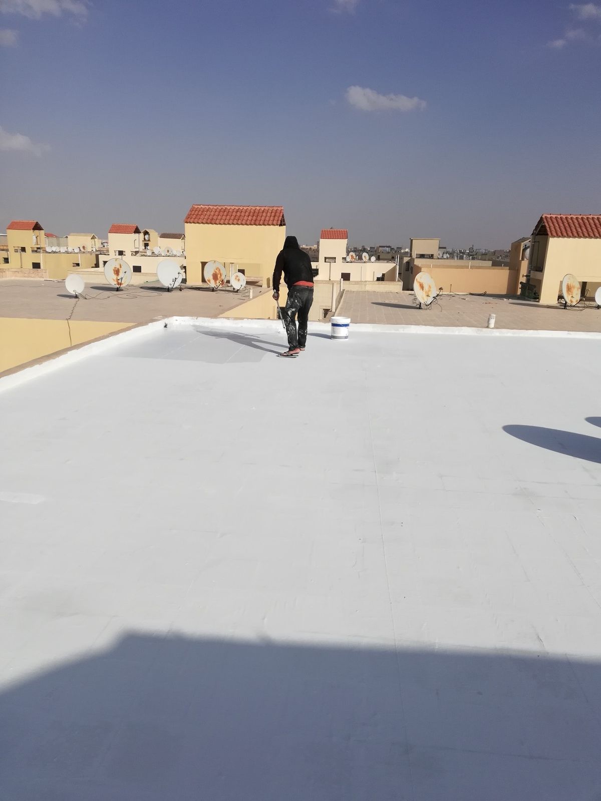 عزل أسطح بالرياض ضد الحرارة وتسرب المياه