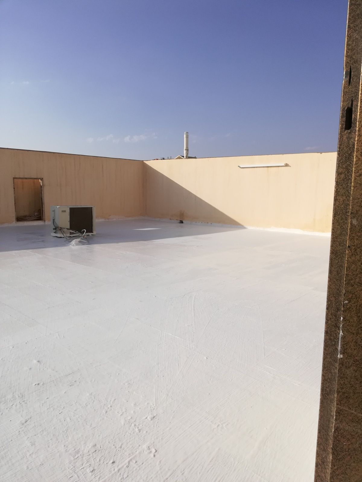 عزل الأسطح قبل وبعد البلاط بدون تكسير بالرياض